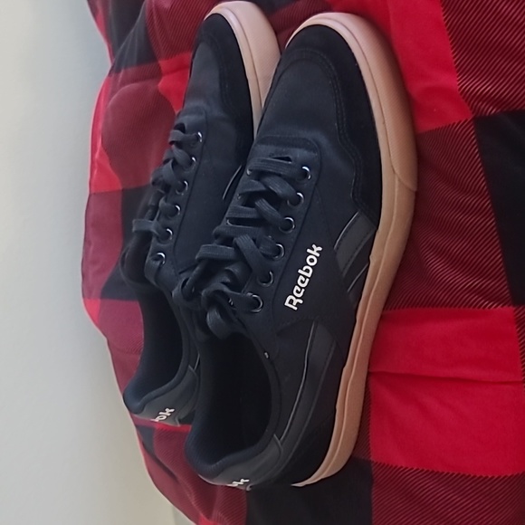 Reebox shoes - Picture 2 of 3